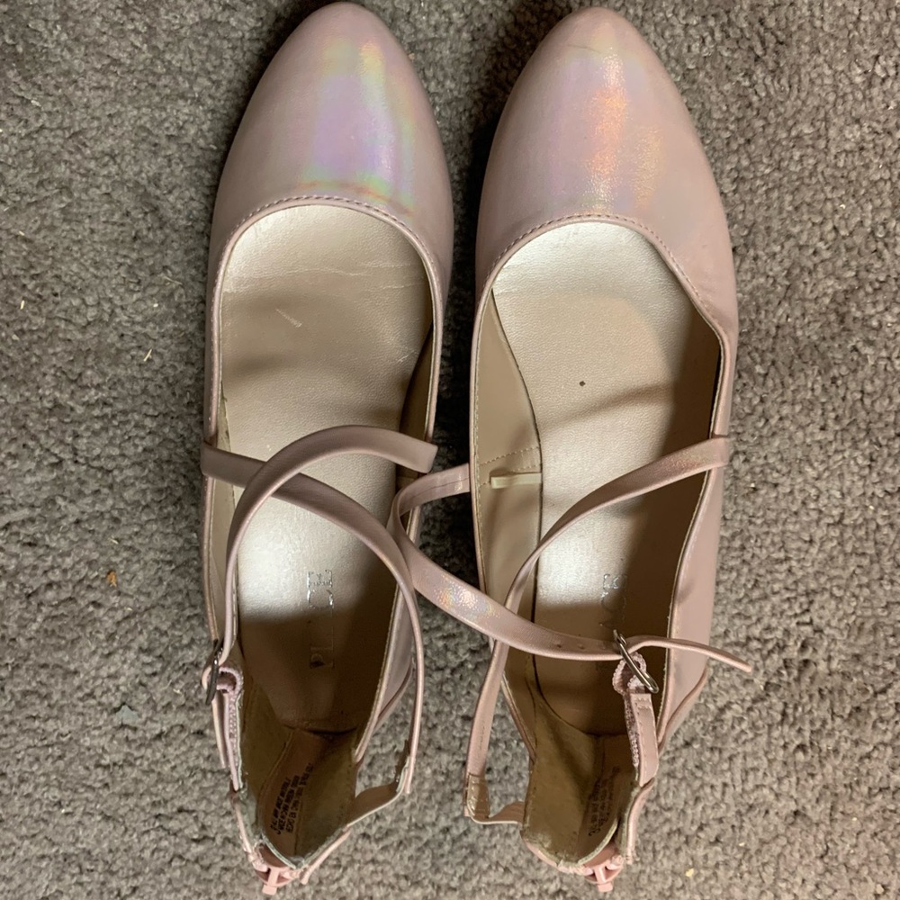Children’s Place size 3 shoes. Pinkish/pearl color ballet style